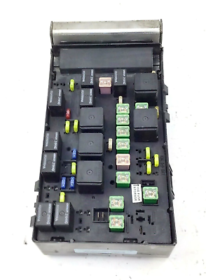 03-05 Dodge Caravan Power Module Fuse Box Relay Control Unit 05144506AE