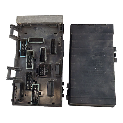 05-07 Town & Country, Caravan IPM Fuse & Relay Center Box 05144505AF 051445AC