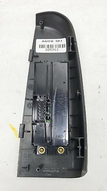 00-02 CHEVY GMC SUBURBAN TAHOE Passenger Right Side Window Switch GM