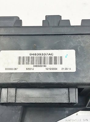 05 Jeep Grand Cherokee 3.7L V6 Fuse Box Relay 04839337AC