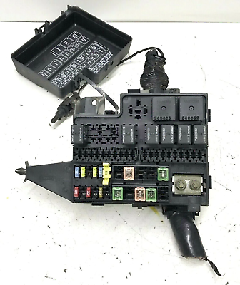05 Dodge Neon Junction Fuse Box 05084500AB OEM