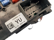 07 GMC Yukon XL FUSE RELAY BOX 15925044-02 OEM