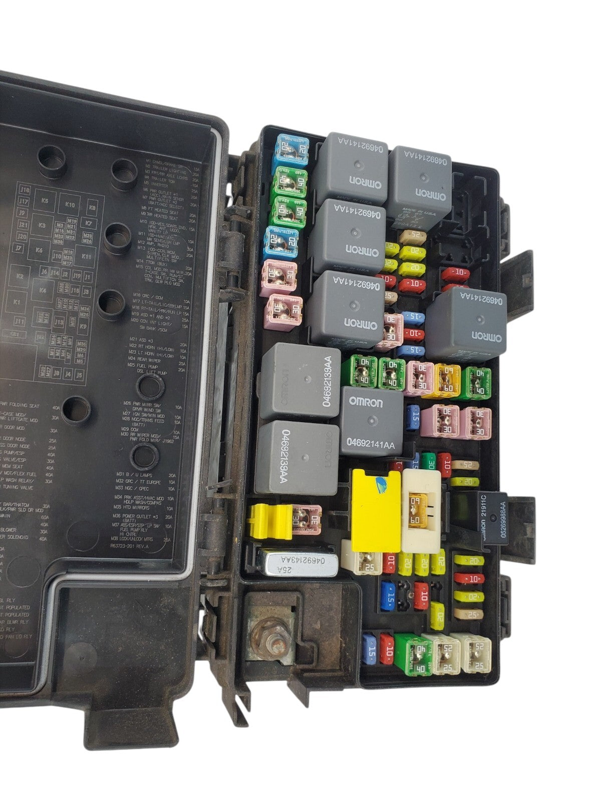 10 Chrysler Town & Country Under Hood Relay Fuse Box TEMIC 56046619AA OEM