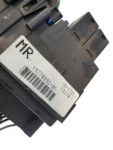 99-06 Chevy Silverado GMC Sierra Suburban Fuse Relay Box 15770992-01