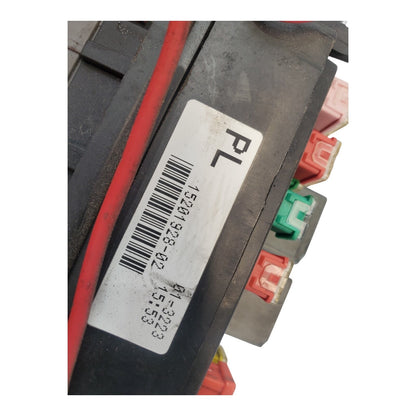 03-06 Chevrolet Silverado 1500 2500 Engine Fuse Box OEM 15201928-02
