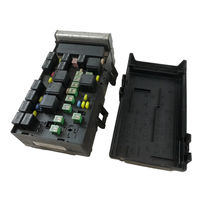 Dodge Caravan T&C Fuse Box Totally Integrated Power Module 03 04 05 04748456AC