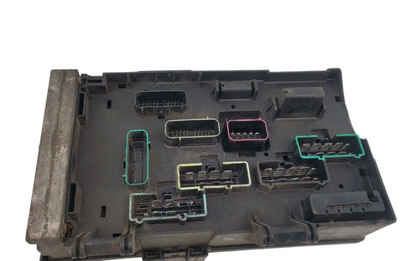 03-05 Caravan Town & Country Fuse Box 05102969AB 04748479AC