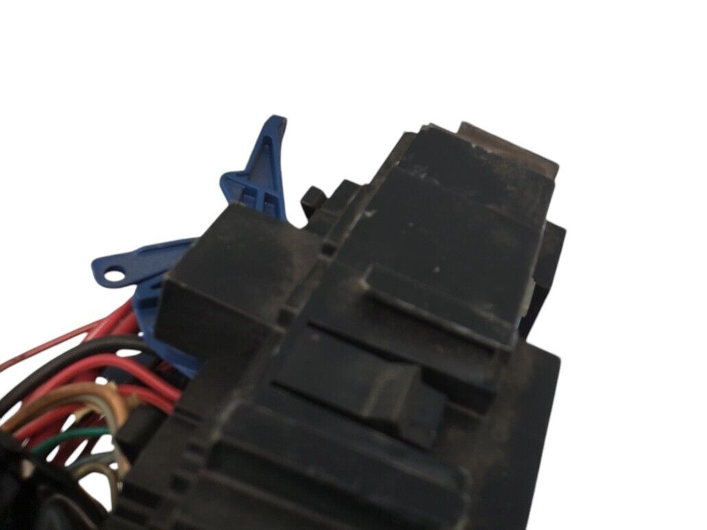 07 GMC Yukon XL FUSE RELAY BOX 15925044-02 OEM