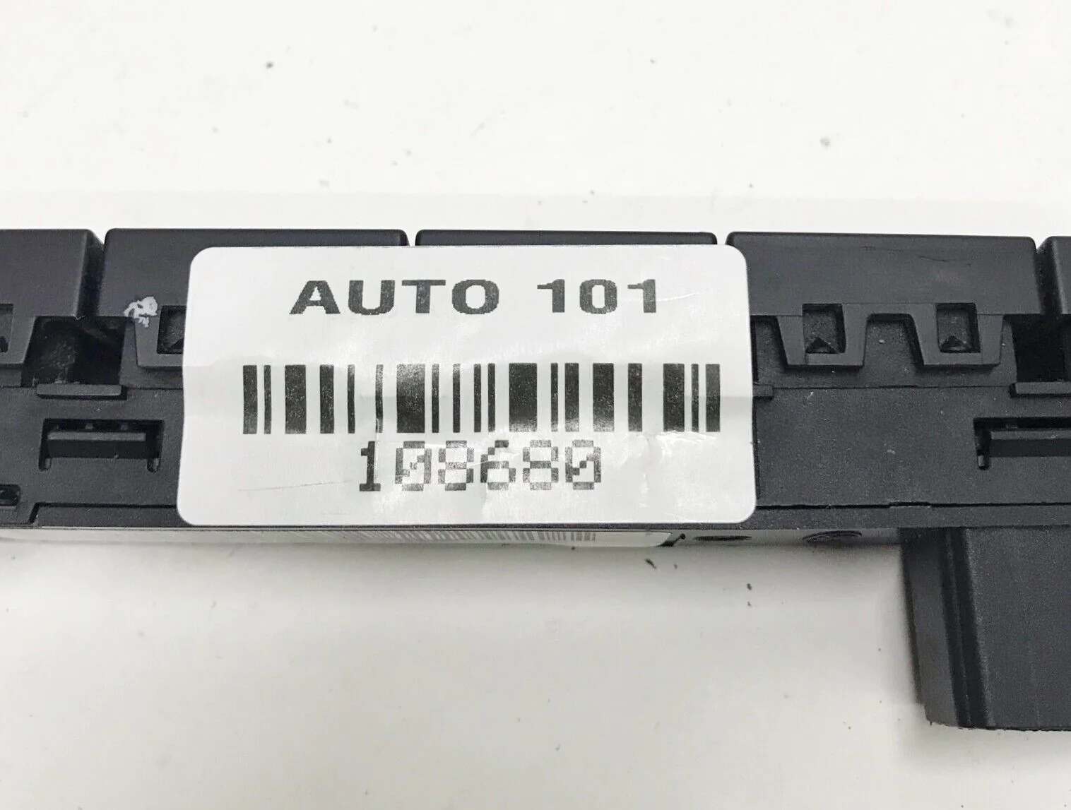 08 09 Ford Taurus Hazard Traction Switch Used 8F9T-13D734