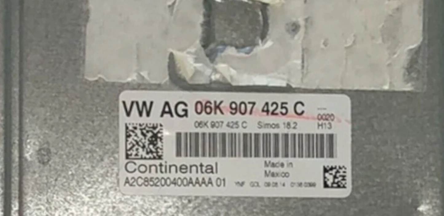 06-10 VW Beetle 1.8L Engine Control Module ECM Computer 06K 907 425 C
