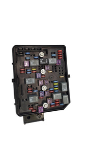 10 CHEVROLET IMPALA ENGINE FUSE BOX 20817314