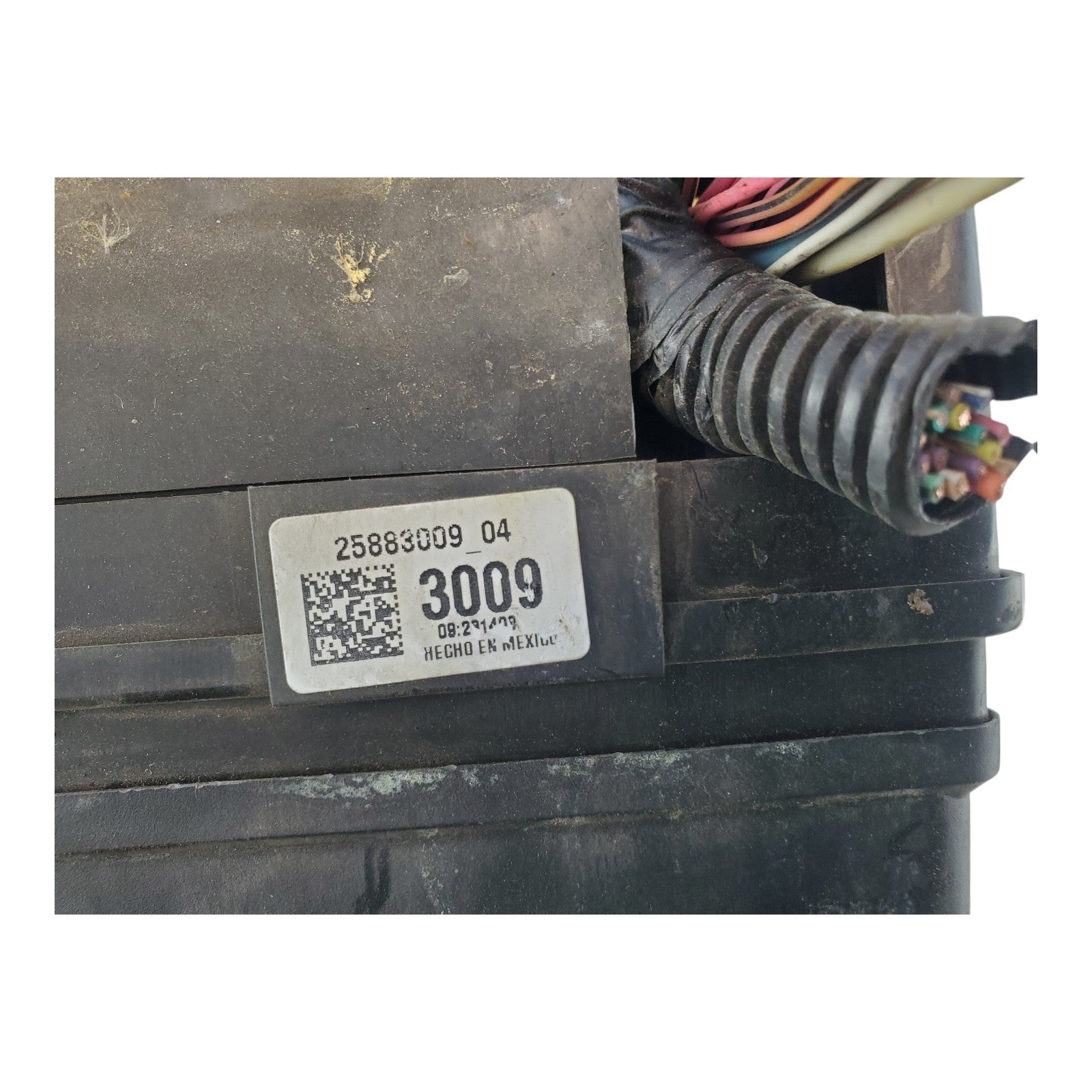 08-12 Chevrolet Malibu Fusebox Relay Module 25883009-04 OEM fuse box
