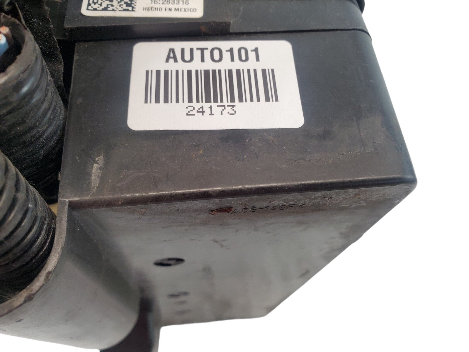07 2007 Pontiac G6 Engine Fuse Box Relay Junction Block Panel 15858845