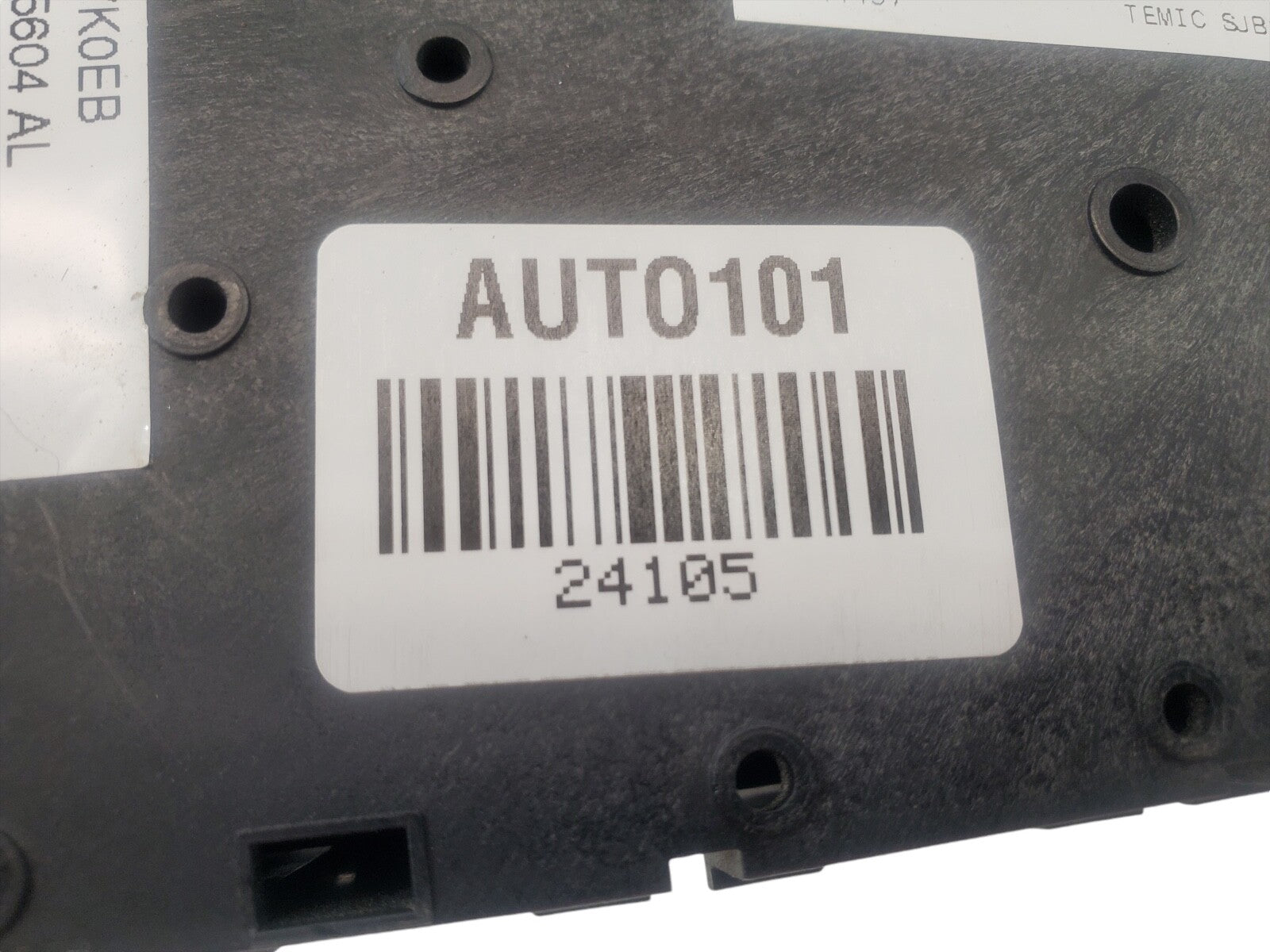2009 - 2012 Ford Escape Fuse Box Relay Control Module Unit 8L8T-15604-AL OEM !