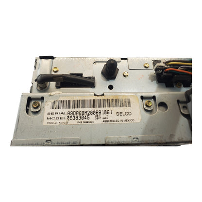 98-02 Chevy S10 Camaro Blazer  factory CD player radio OEM 09383045