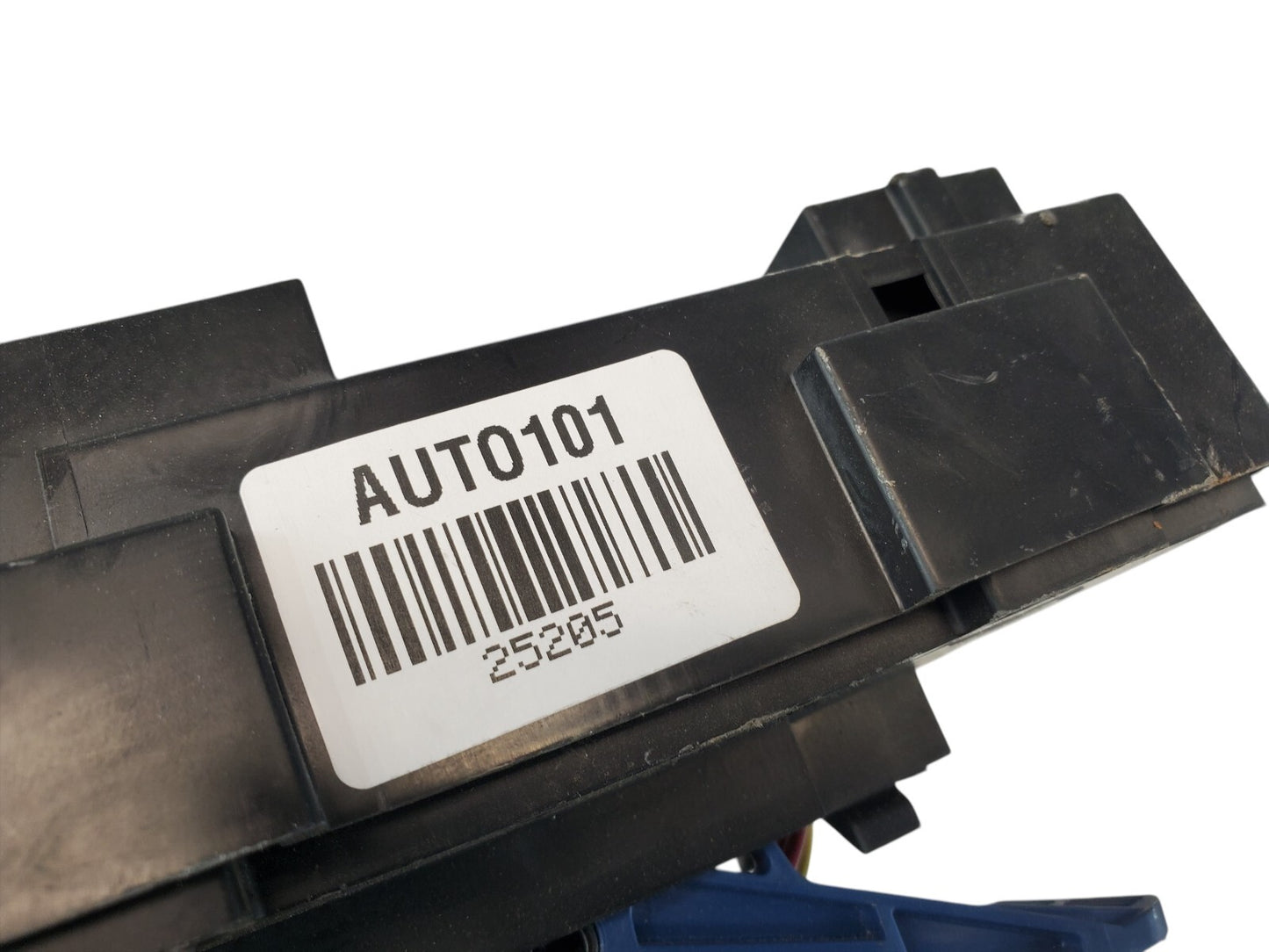 07 GMC Yukon XL FUSE RELAY BOX 15925044-02 OEM