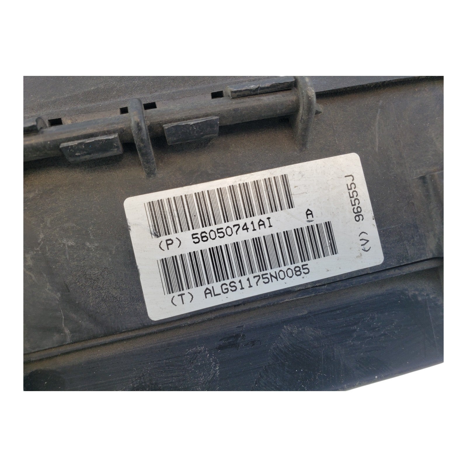 2005-2007 Jeep Liberty Fusebox Fuse Box Relay Module 56050741AI 3.7L ENGINE