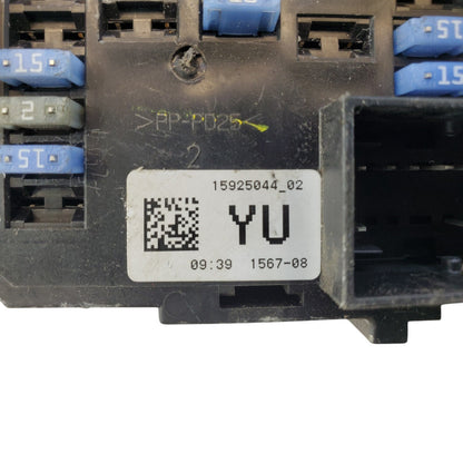 07 GMC Yukon XL FUSE RELAY BOX 15925044-02 OEM