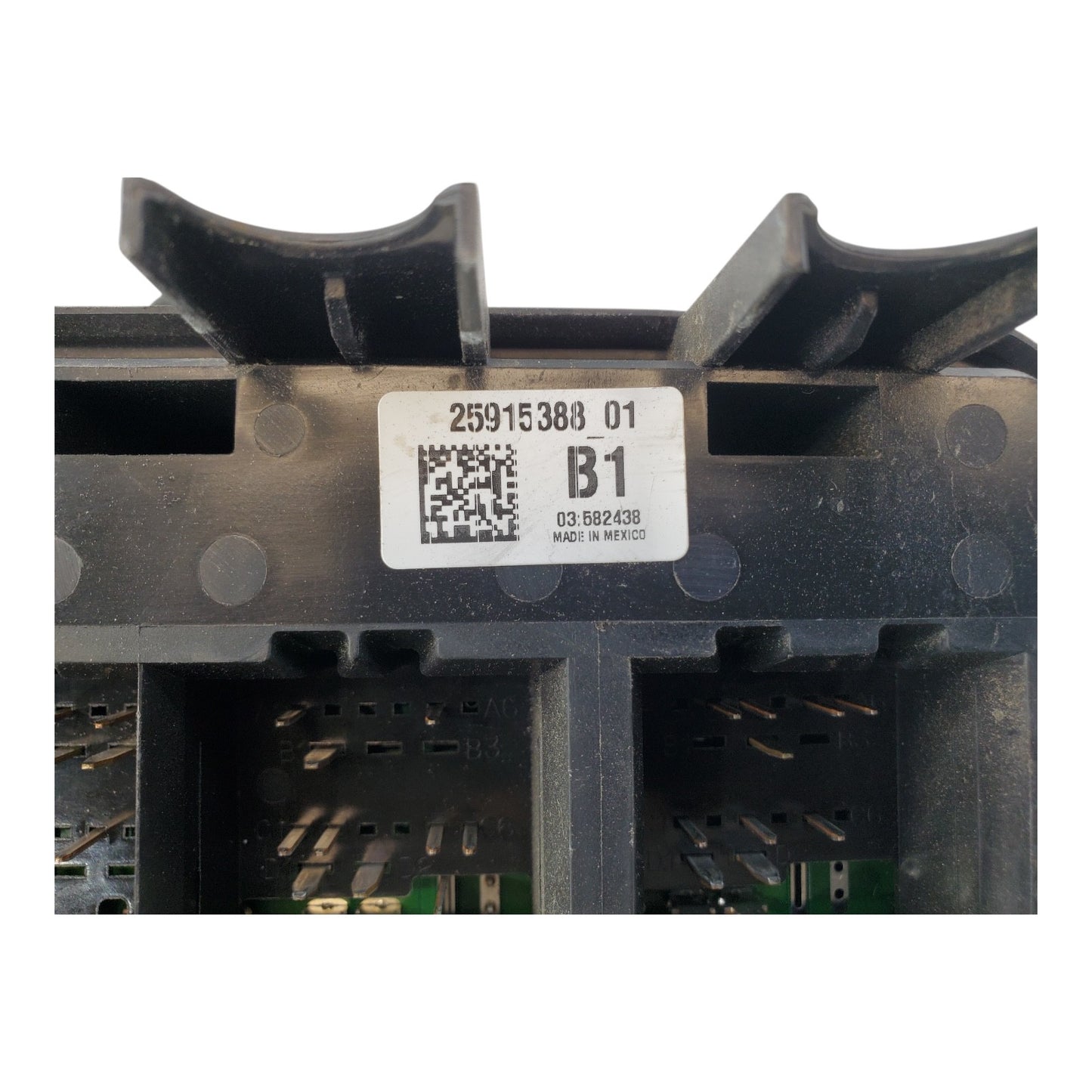 2009 CHEVROLET IMPALA 3.5L OEM Engine Fuse Box Relay Junction Block 25915388-01