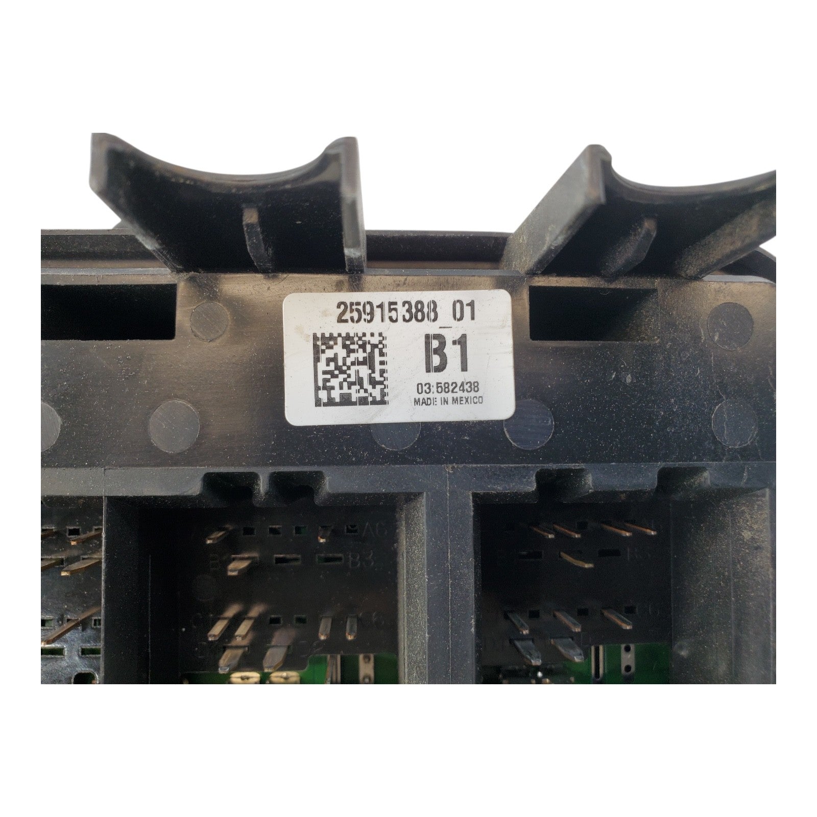 2009 CHEVROLET IMPALA 3.5L OEM Engine Fuse Box Relay Junction Block 25915388-01
