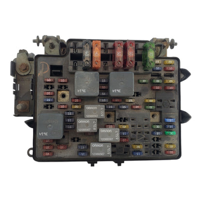 99 00 01 02 CHEVROLET SILVERADO 1500 ENGINE FUSE BOX BLOCK UNDER HOOD 15328806B