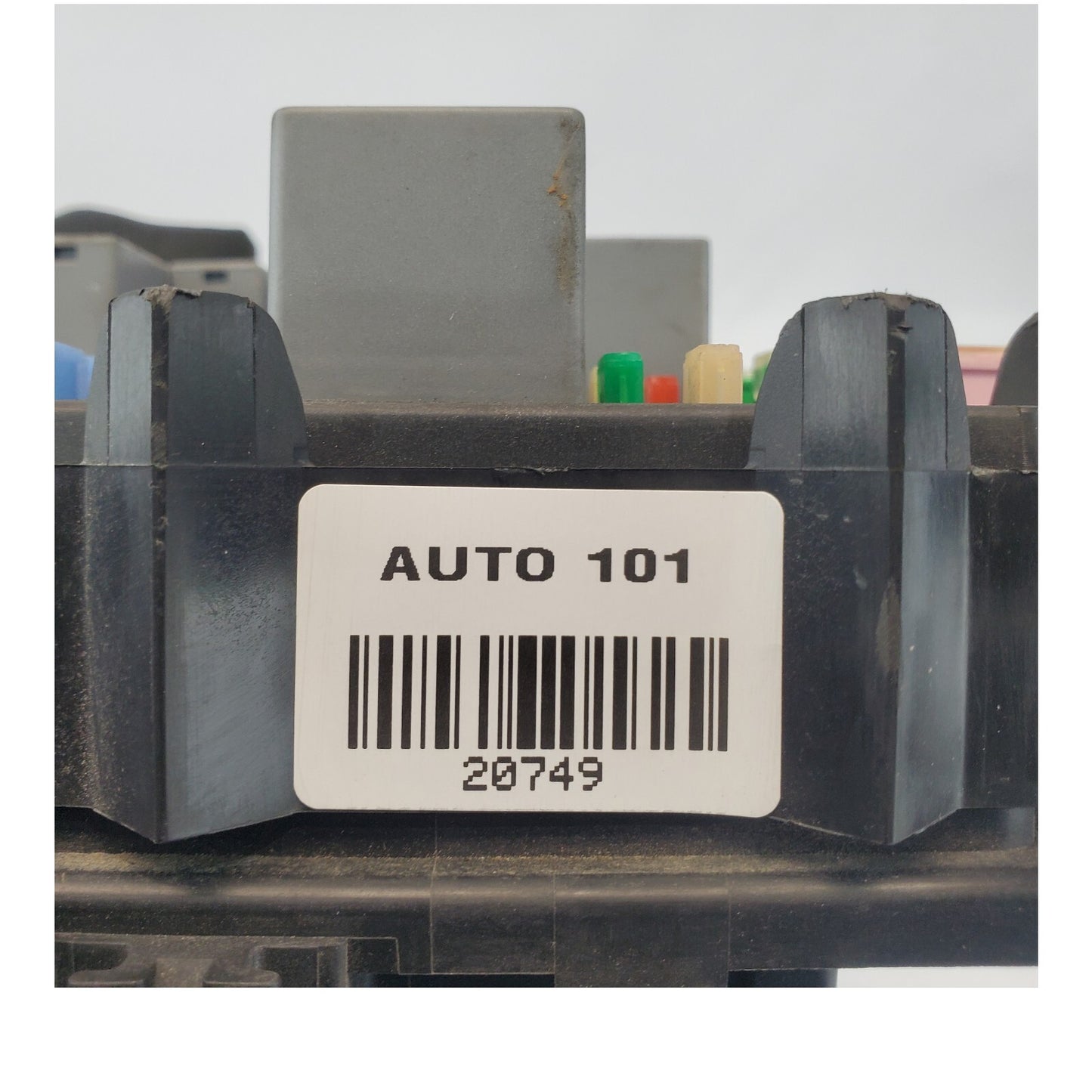✅2006 GMC Yukon 5.3 Tahoe Fuse Box Relay Control Module Unit p/n 15786043-02