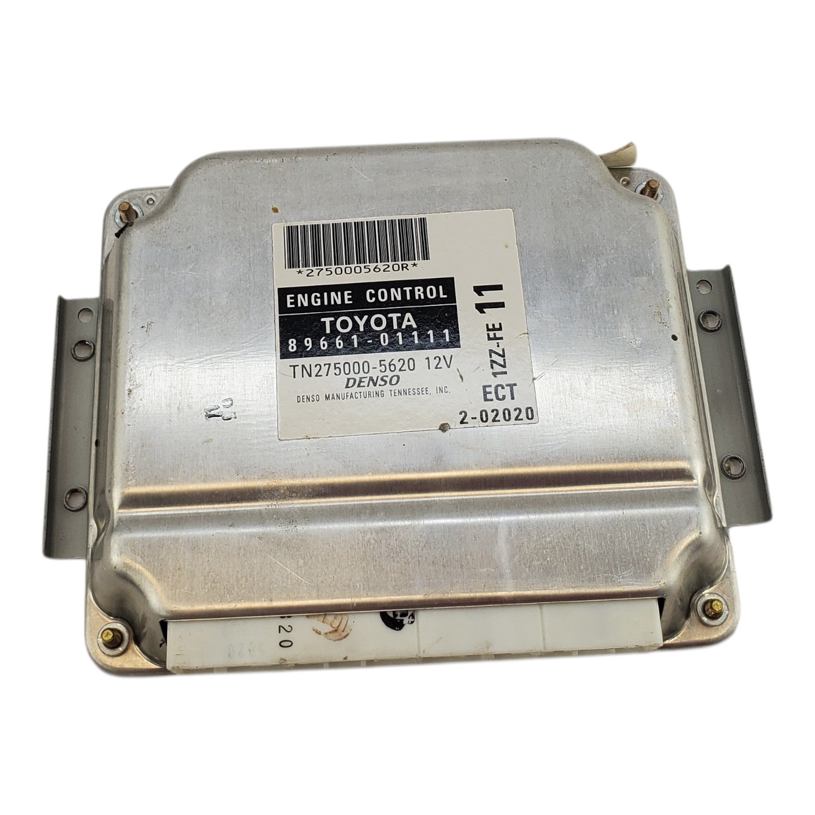 2003 2004 Toyota Matrix Engine control unit  89661-01111
