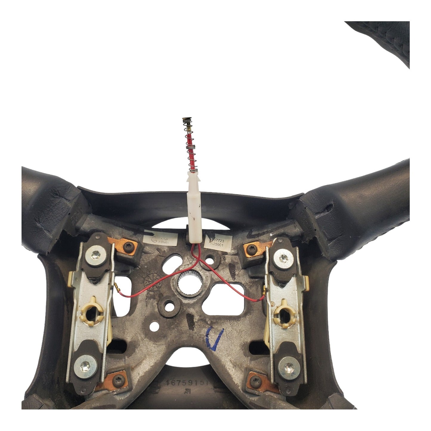 ✅GM LEATHER WRAPPED STEERING WHEEL 16759151