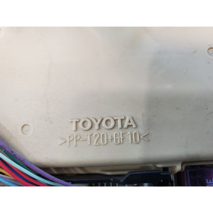 04-10 Toyota Sienna Fuse Box Junction OEM Module PP-T20-GF10