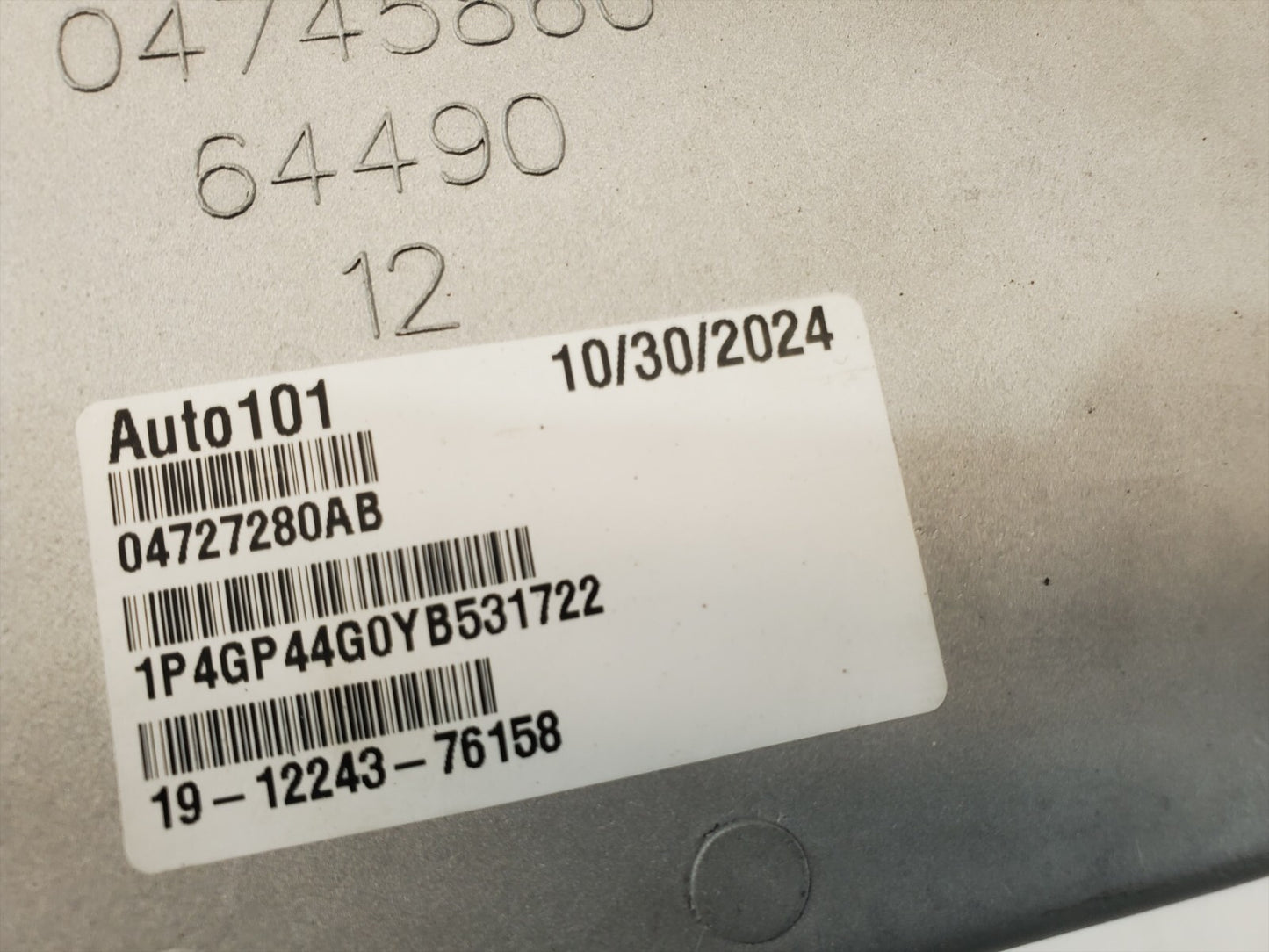 00 DODGE CARAVAN ENGINE COMPUTER USED OEM 04727280AB 