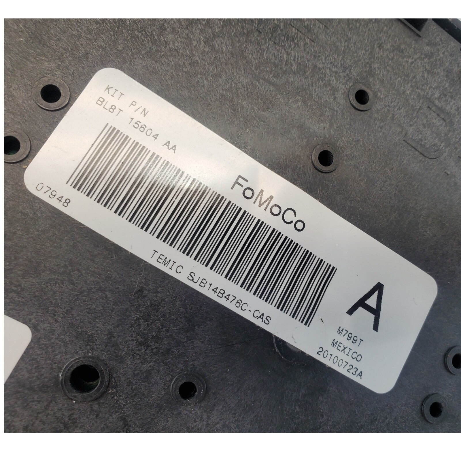 09-12 Ford Escape interior Relay Fuse Box OEM BL8T 15604 AK