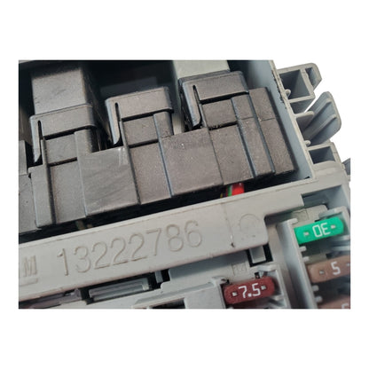 13-15 Chevrolet Malibu 2.5L Interior Dash Cabin Fuse Relay Box 13222786 OEM