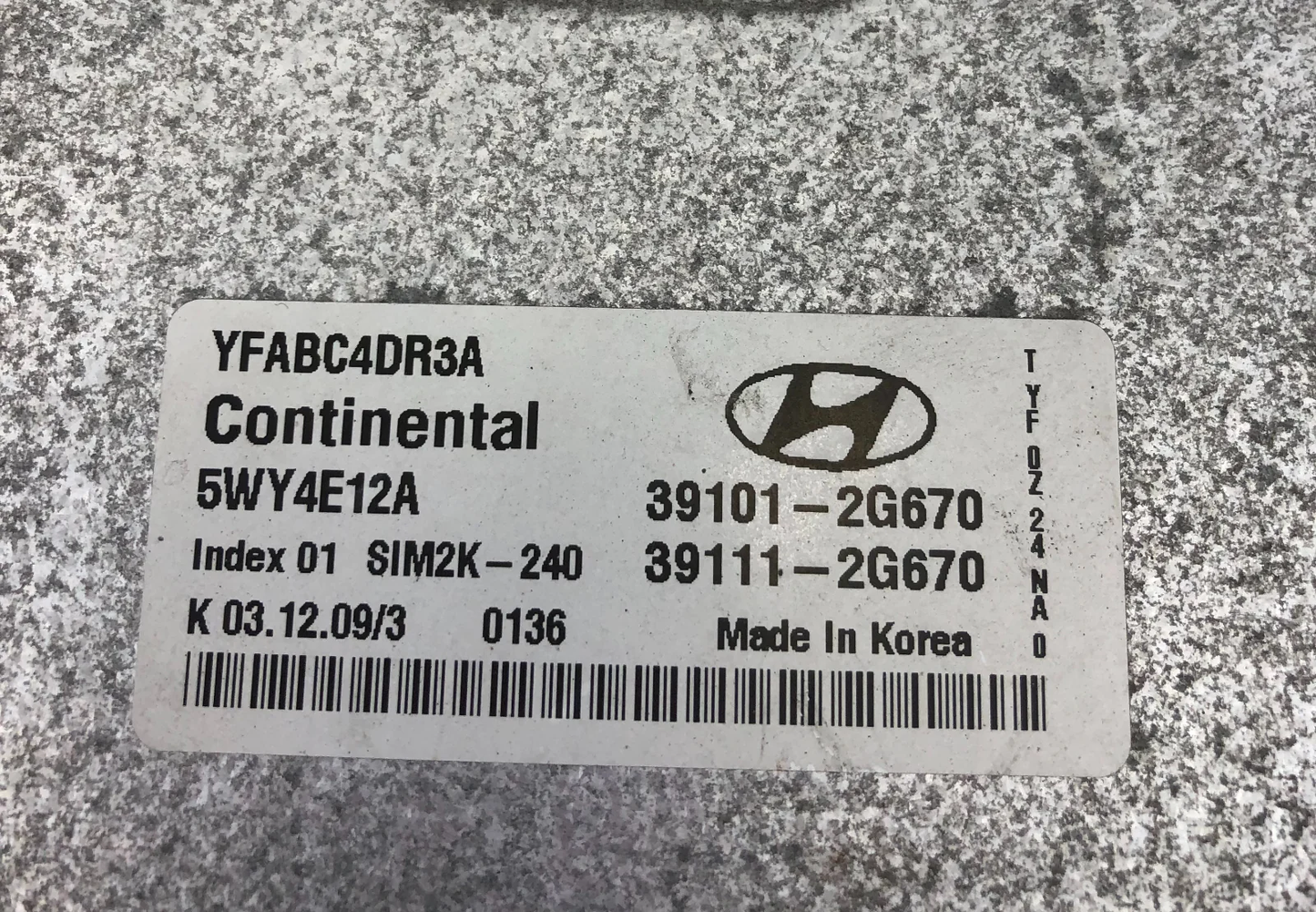 2011 Hyundai Sonata Engine Control Module ECM Computer 39101-2G670