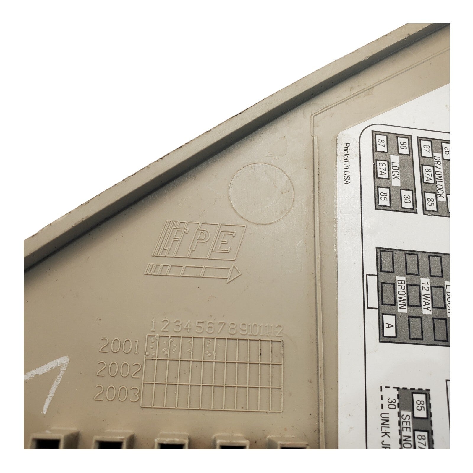 ✅00 01 02 03 04 05 06 Yukon, Sierra, Tahoe Left Dash Fuse Panel Cover 15771385