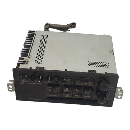 98 Chevrolet Astrovan Audio Equipment Radio 09367615