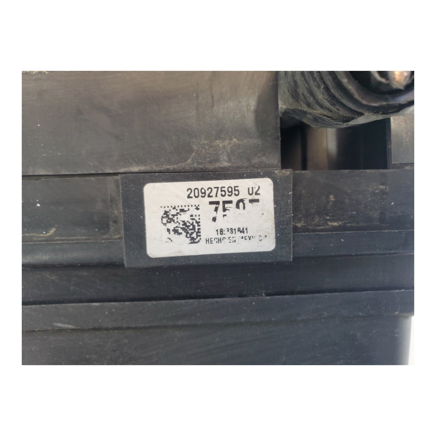 20927595 Chevy 2010 2011 Malibu Fuse Box Engine Bay Under Hood Relay OEM