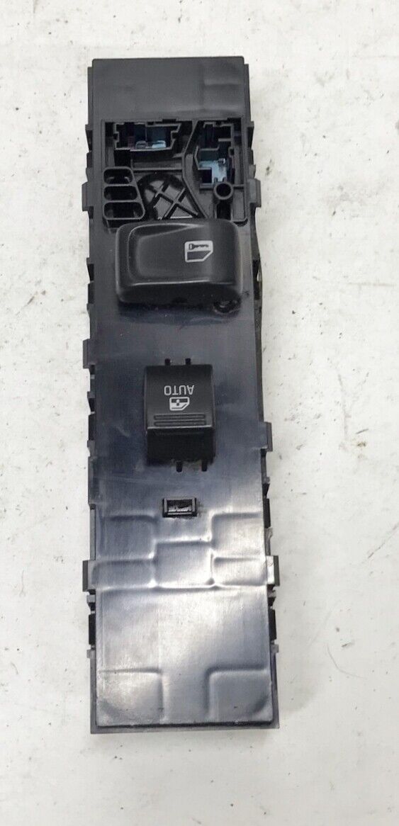 2006-2009 CHEVY TRAILBLAZER PASS FRONT WINDOW/LOCK SWITCH PANEL TAN P/N 25811591