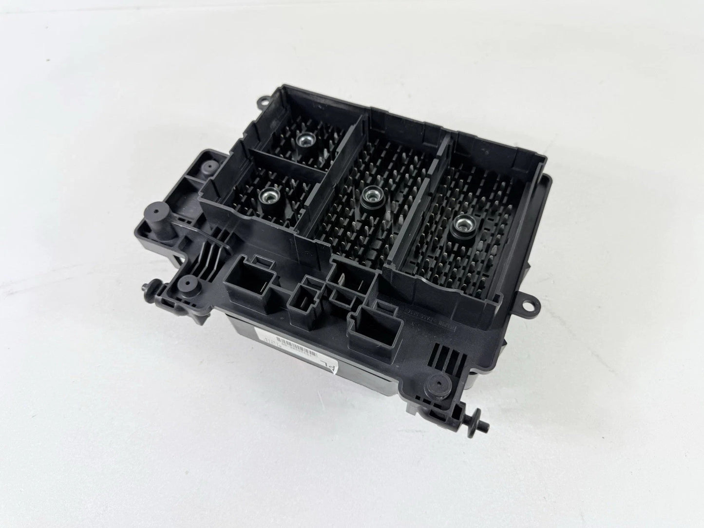 2000-2002 Chevy Silverado GMC Sierra 6.0L Fuse Box Relay Junction Block 15328806
