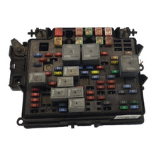 04 Siverado 5.3 Suburban Tahoe Fuse Box Relay p/n 15201928-02