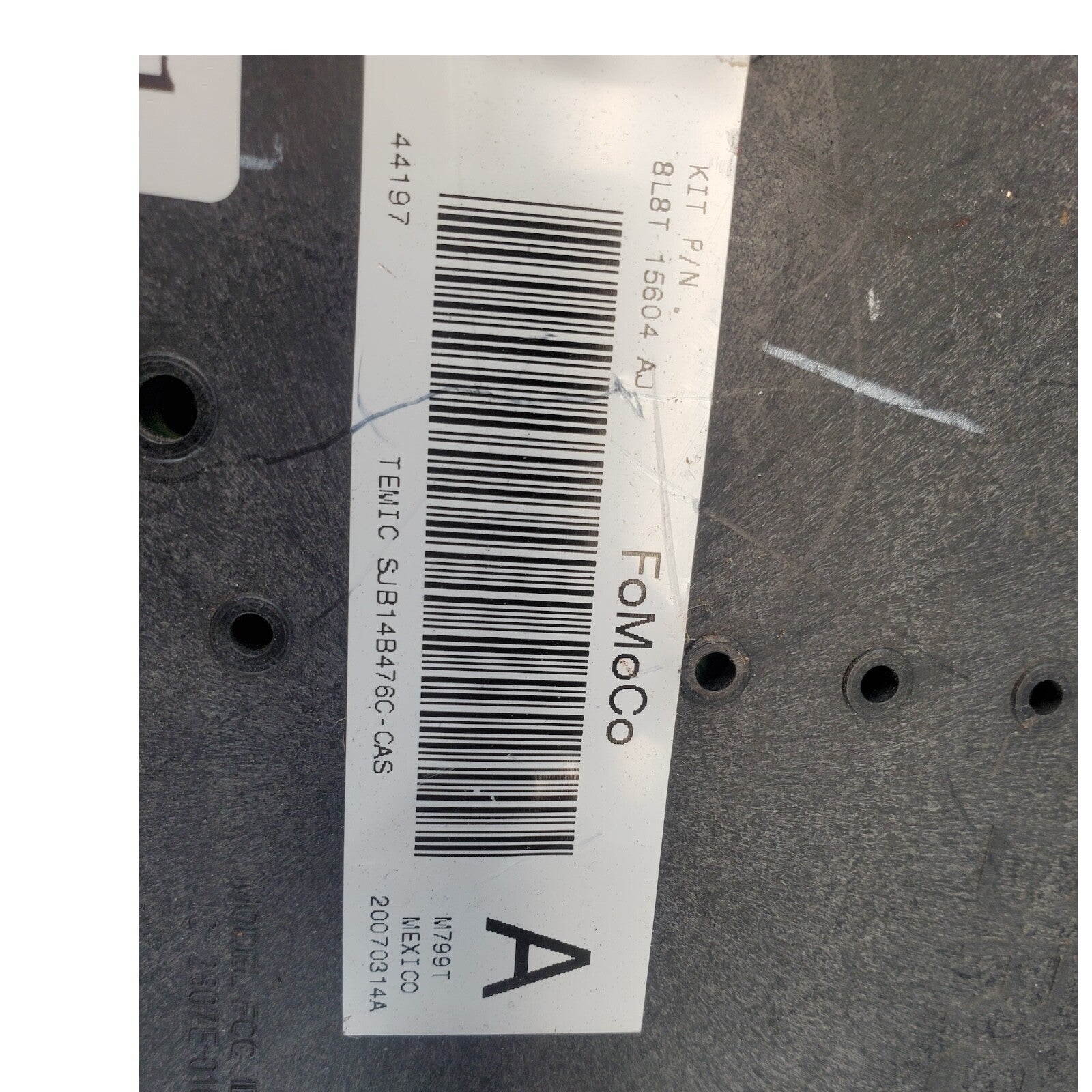 ✅08-09 8L8T-15604-AJ Ford Escape Interior Relay Fuse Box