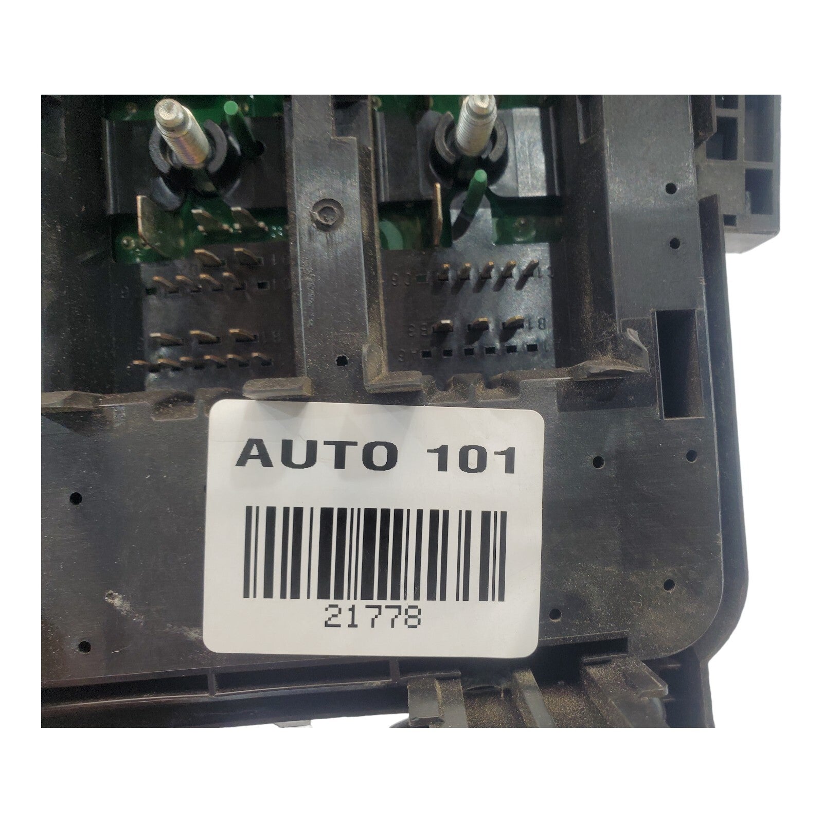 ✅2010 Chevrolet Equinox Fusebox Fuse Box Relay Module 20848337