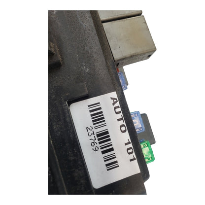 03-06 Chevrolet Silverado 1500 2500 Engine Fuse Box OEM 15201928-02