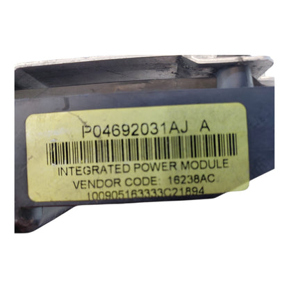 06 2006 CHRYSLER 300C OEM ENGINE BAY FUSE BOX 04692031AJ