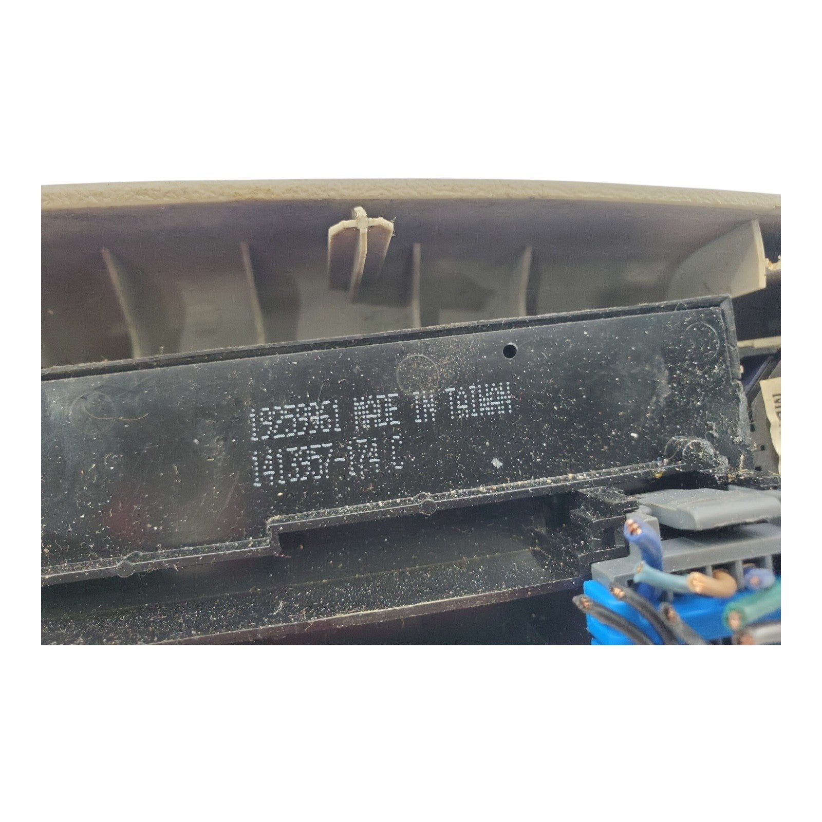 2000 - 2002 Suburban Yukon Sierra Left Driver Master Window Switch OEM 19259961