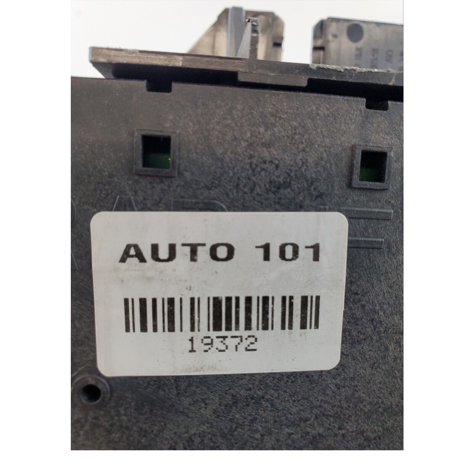 2008-2009 Ford Escape Interior Relay Fuse Box 8L8T-15604-AK Factory OEM J28
