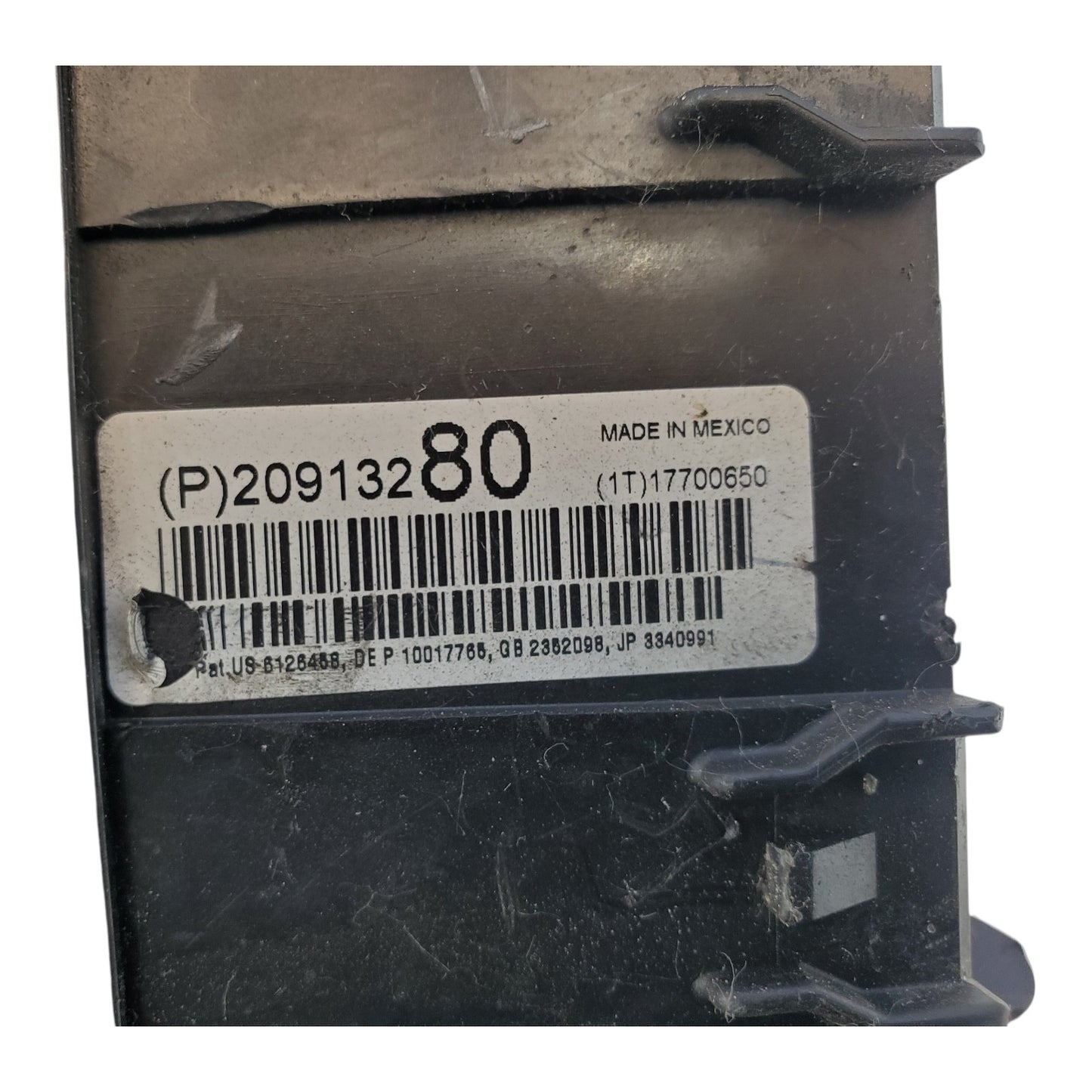 OEM 10-11 Chevrolet Traverse Fuse Box Junction 20913280 Module