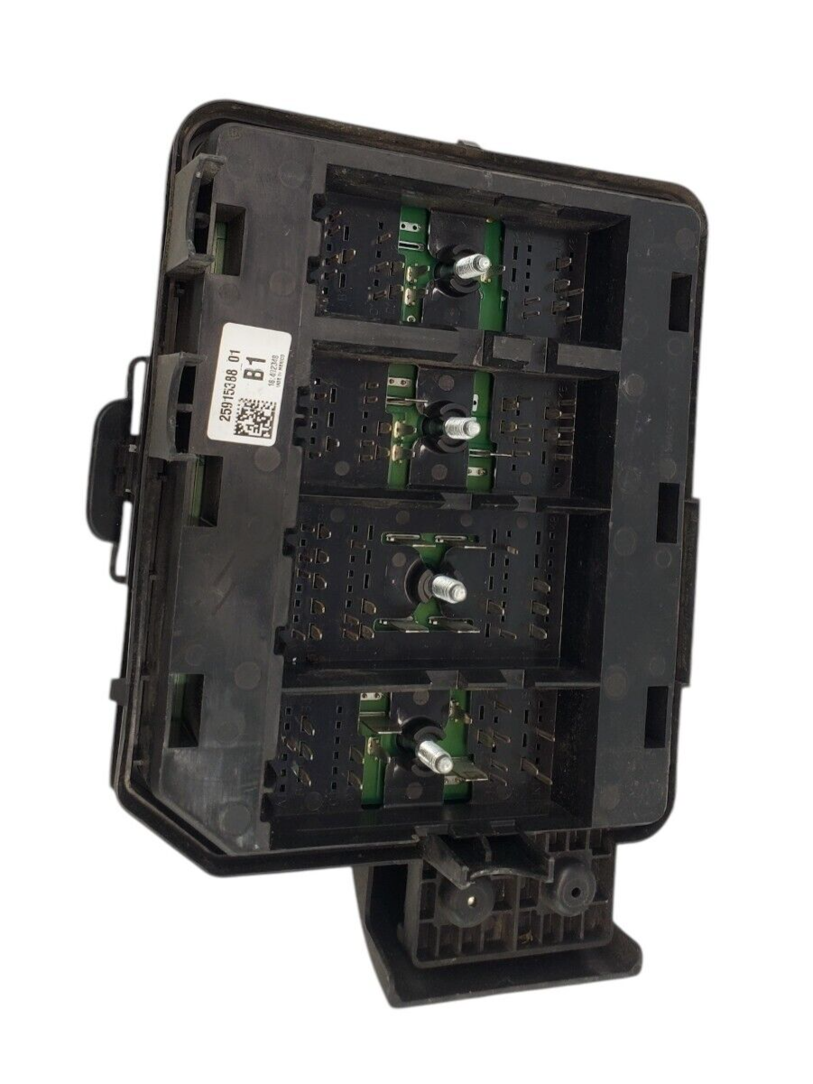 08-11 CHEVROLET IMPALA Fuse Box Engine Without Police Package 25915388