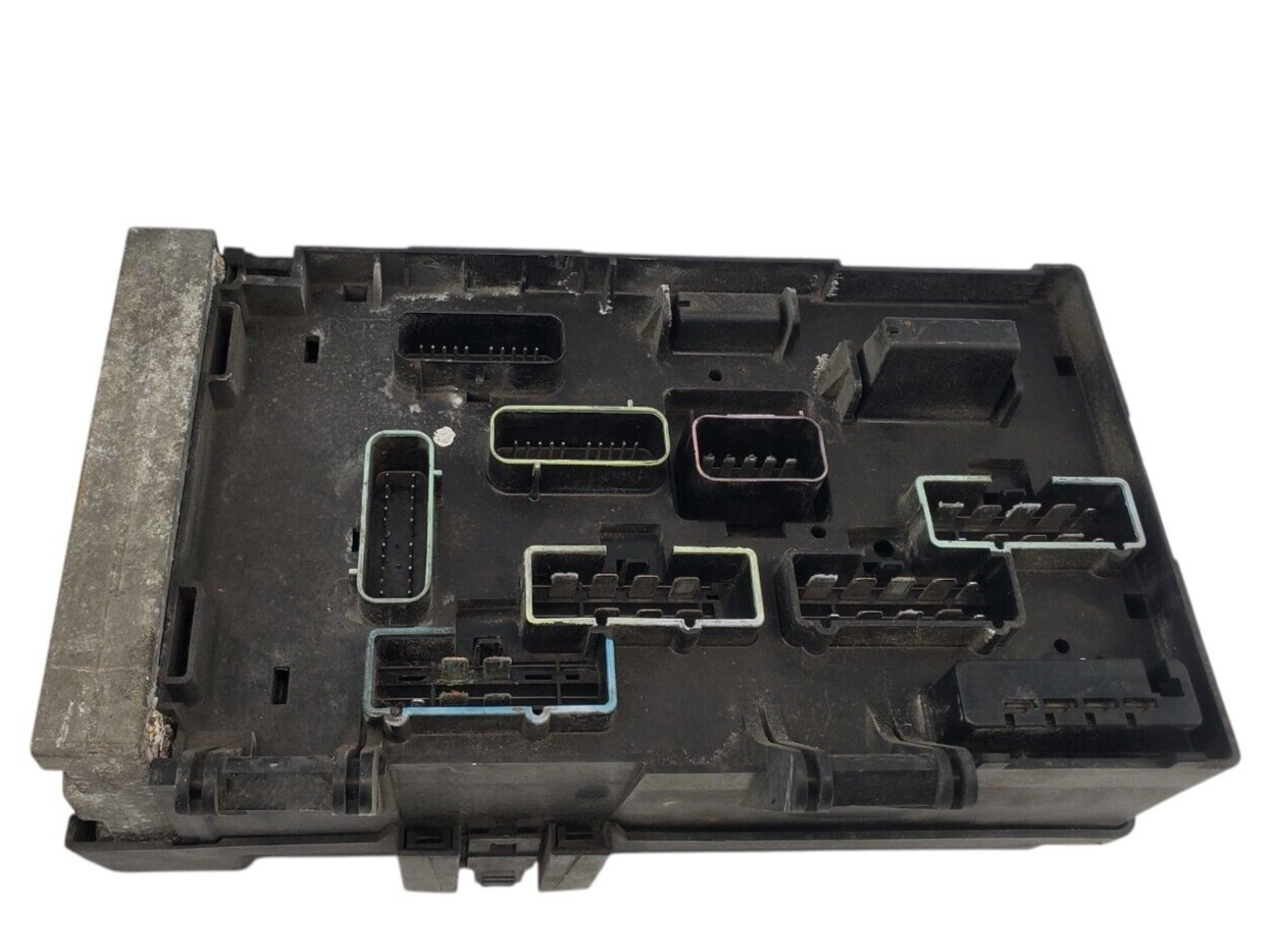 2003 Caravan Voyager Town & Country Power Distribution Fuse Box 04727556AC