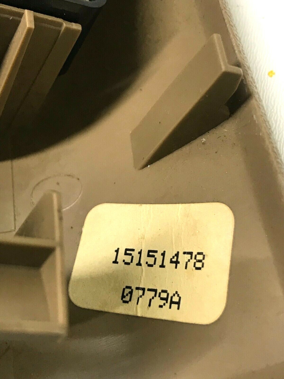 ✅ 98-04 Blazer Jimmy 4dr RH Front Window & Lock Switch Medium Beige OEM 15151478