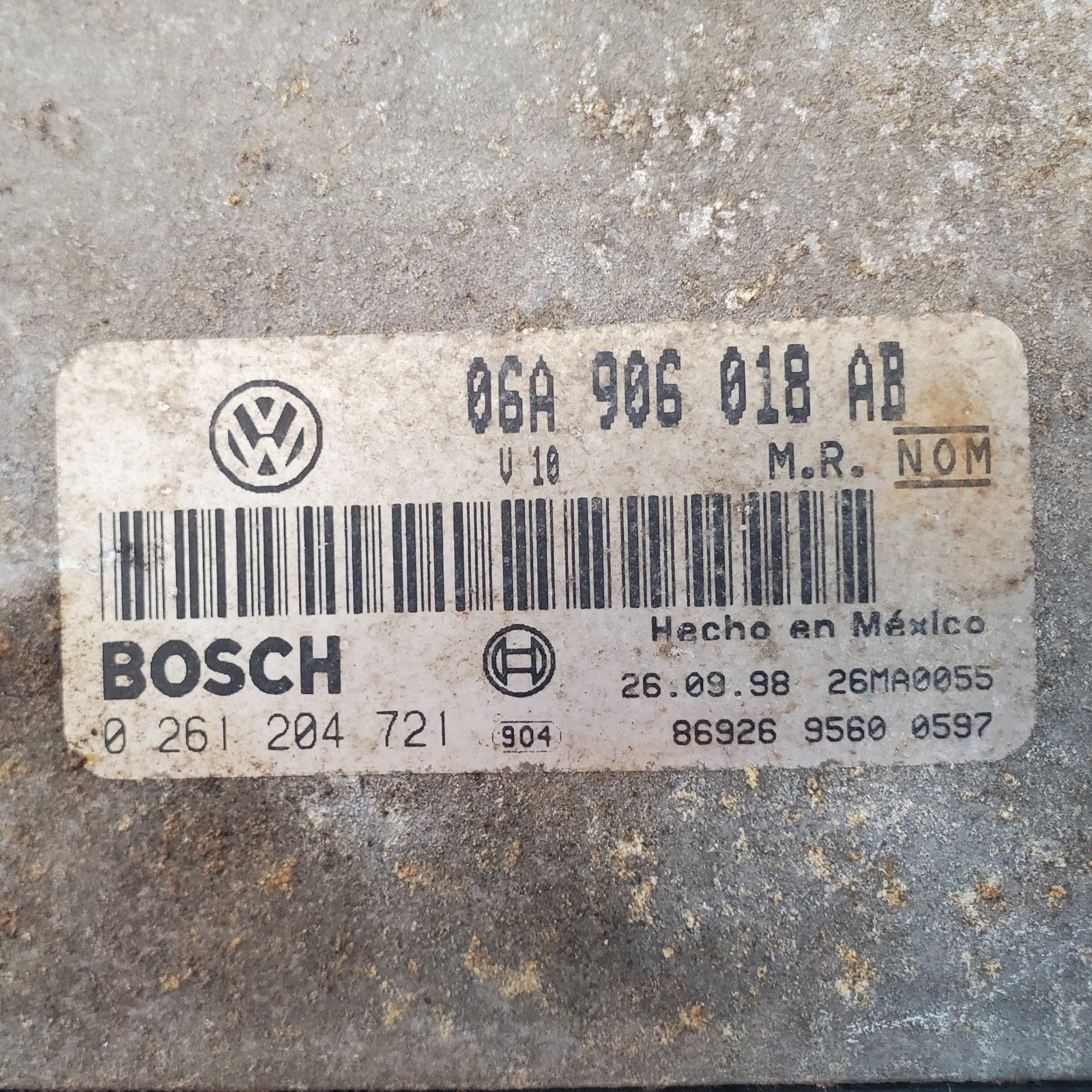 98 VW Volkswagen Beetle ECM Engine Control Module (2.0L) (OEM 06A906018AB)